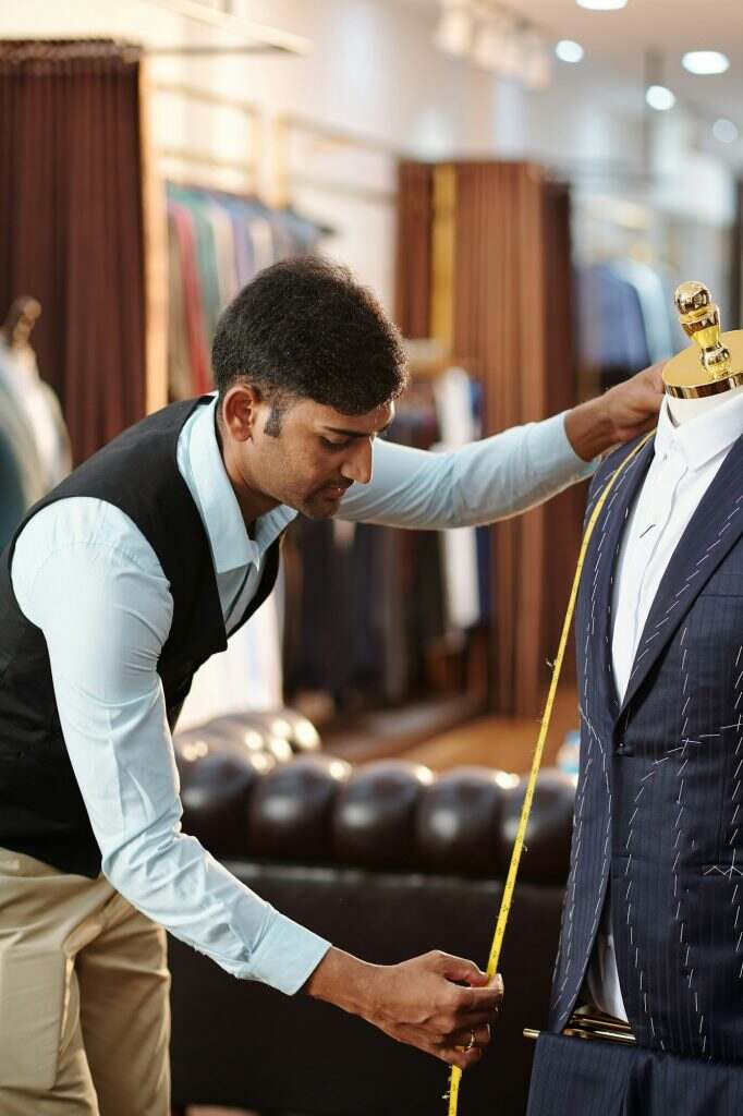 Tailor makes mesurements