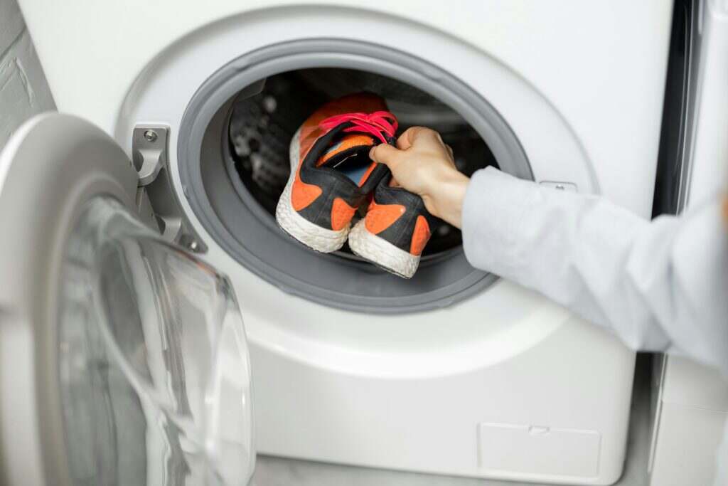Washing dirty shoes in the washing machine