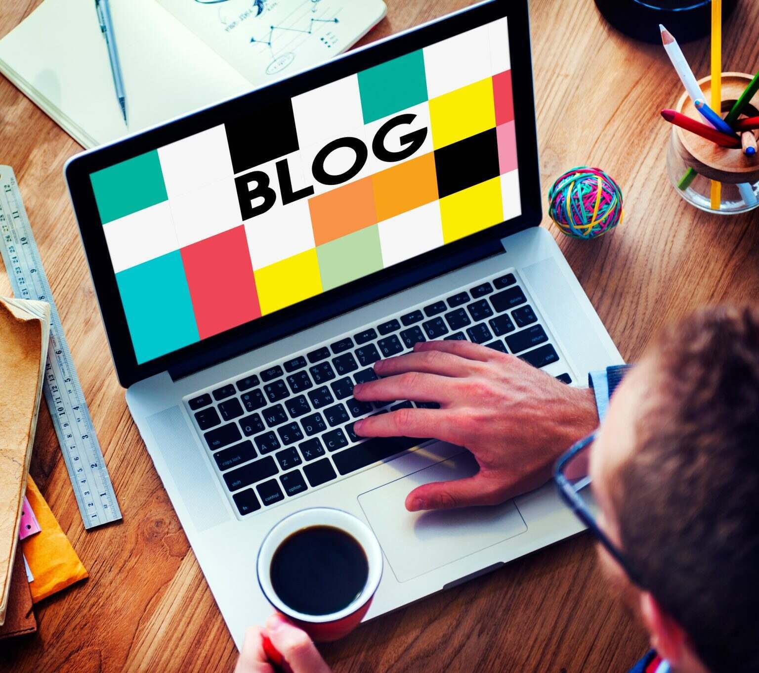 Le blog : un puissant outil d’expression et de communication sur le web Blog Blogging Homepage Social Media Network Concept