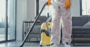 découvrez des astuces et des conseils pratiques pour nettoyer efficacement votre friteuse. assurez-vous d'une cuisson saine et savoureuse en éliminant les résidus d'huile et les impuretés. transformez l'entretien de votre friteuse en un jeu d'enfant pour prolonger sa durée de vie.