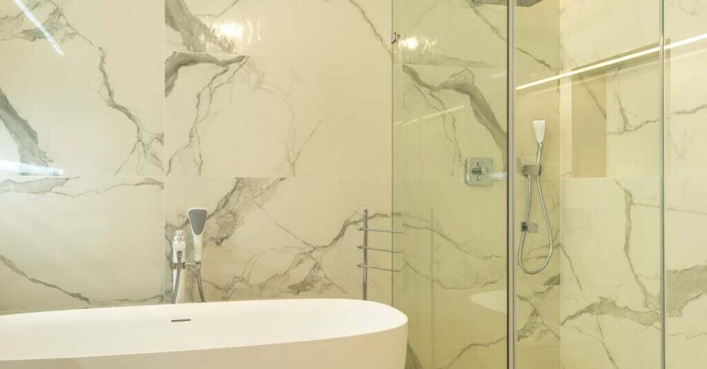 découvrez nos services professionnels de nettoyage de drains pour assurer le bon fonctionnement de votre plomberie. éliminez les obstructions et prévenez les problèmes futurs avec notre expertise de pointe. contactez-nous dès aujourd'hui pour un diagnostic gratuit et profitez d'un service rapide et efficace.