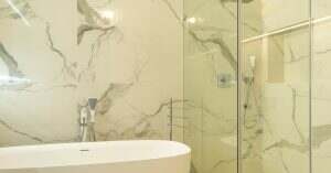 découvrez nos services professionnels de nettoyage de drains pour assurer le bon fonctionnement de votre plomberie. éliminez les obstructions et prévenez les problèmes futurs avec notre expertise de pointe. contactez-nous dès aujourd'hui pour un diagnostic gratuit et profitez d'un service rapide et efficace.