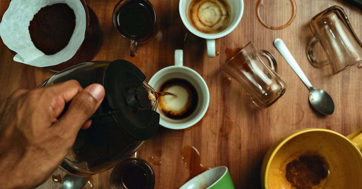 découvrez des méthodes efficaces et faciles pour éliminer les taches de café de vos vêtements et surfaces. ne laissez plus les éclaboussures de café gâcher vos textiles grâce à nos astuces et conseils pratiques pour un nettoyage optimal.