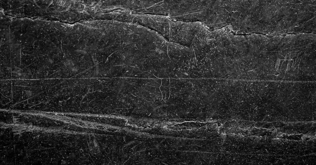 découvrez notre guide complet sur les rayures : causes, prévention et solutions pour réparer vos surfaces abîmées. améliorez l'apparence de vos objets avec nos conseils pratiques!