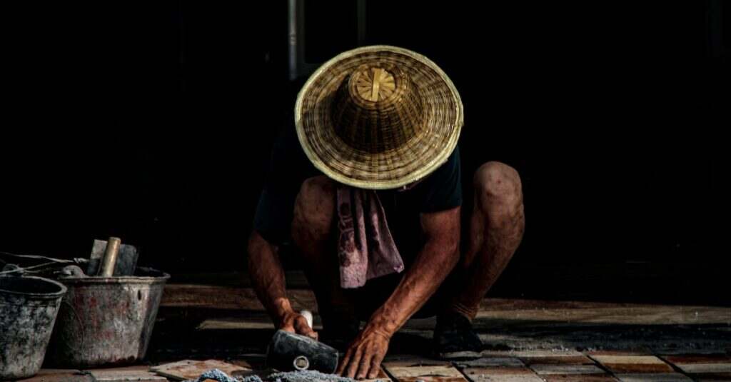 découvrez tout sur les joints de carrelage : types, techniques d'application et conseils d'entretien pour garantir la durabilité et l'esthétique de vos surfaces carrelées.