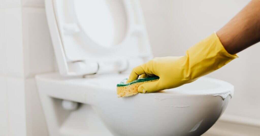 découvrez comment éliminer efficacement le tartre et le calcaire de vos toilettes grâce à nos conseils pratiques et produits recommandés. transformez vos sanitaires en un espace propre et hygiénique sans effort.