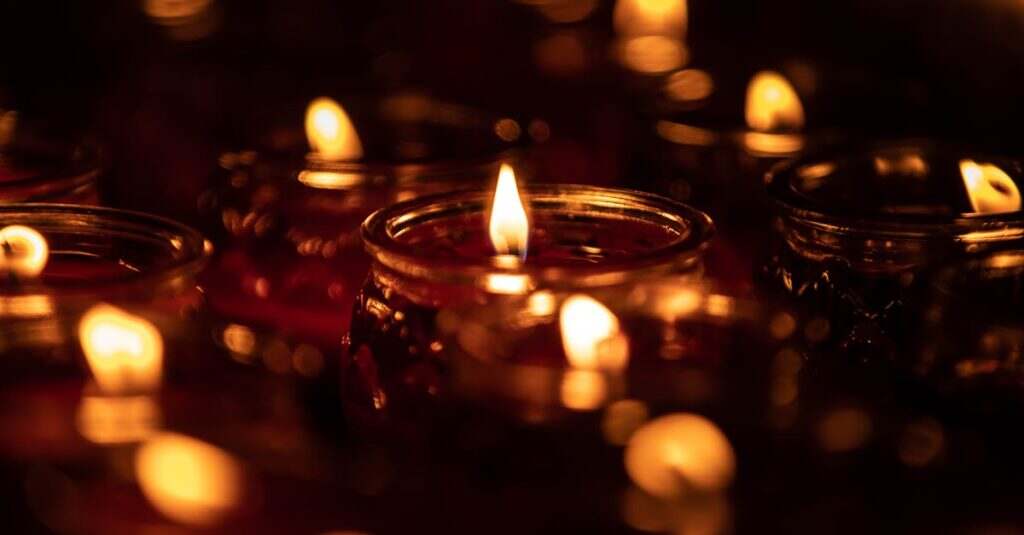 découvrez nos solutions efficaces et pratiques pour l'élimination de la cire. que ce soit pour la cire de bougie ou de cheveux, apprenez les meilleures techniques et produits pour retrouver des surfaces impeccables.