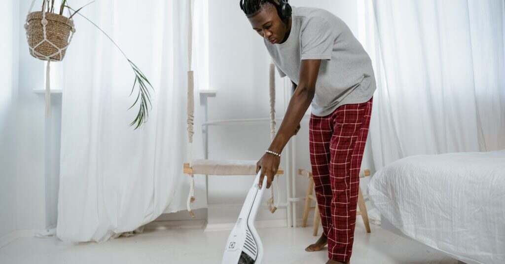 découvrez nos services professionnels de nettoyage de tapis pour redonner vie à vos textiles. avec des techniques avancées et des produits écologiques, nous éliminons les taches tenaces et les allergènes, garantissant un intérieur sain et accueillant. offrez à vos tapis le soin qu'ils méritent!