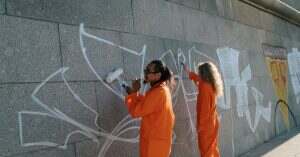 découvrez les méthodes efficaces pour le retrait de peinture, que ce soit sur le bois, le métal ou d'autres surfaces. nos conseils et astuces vous aideront à restaurer vos objets et à préparer vos projets de rénovation avec facilité.