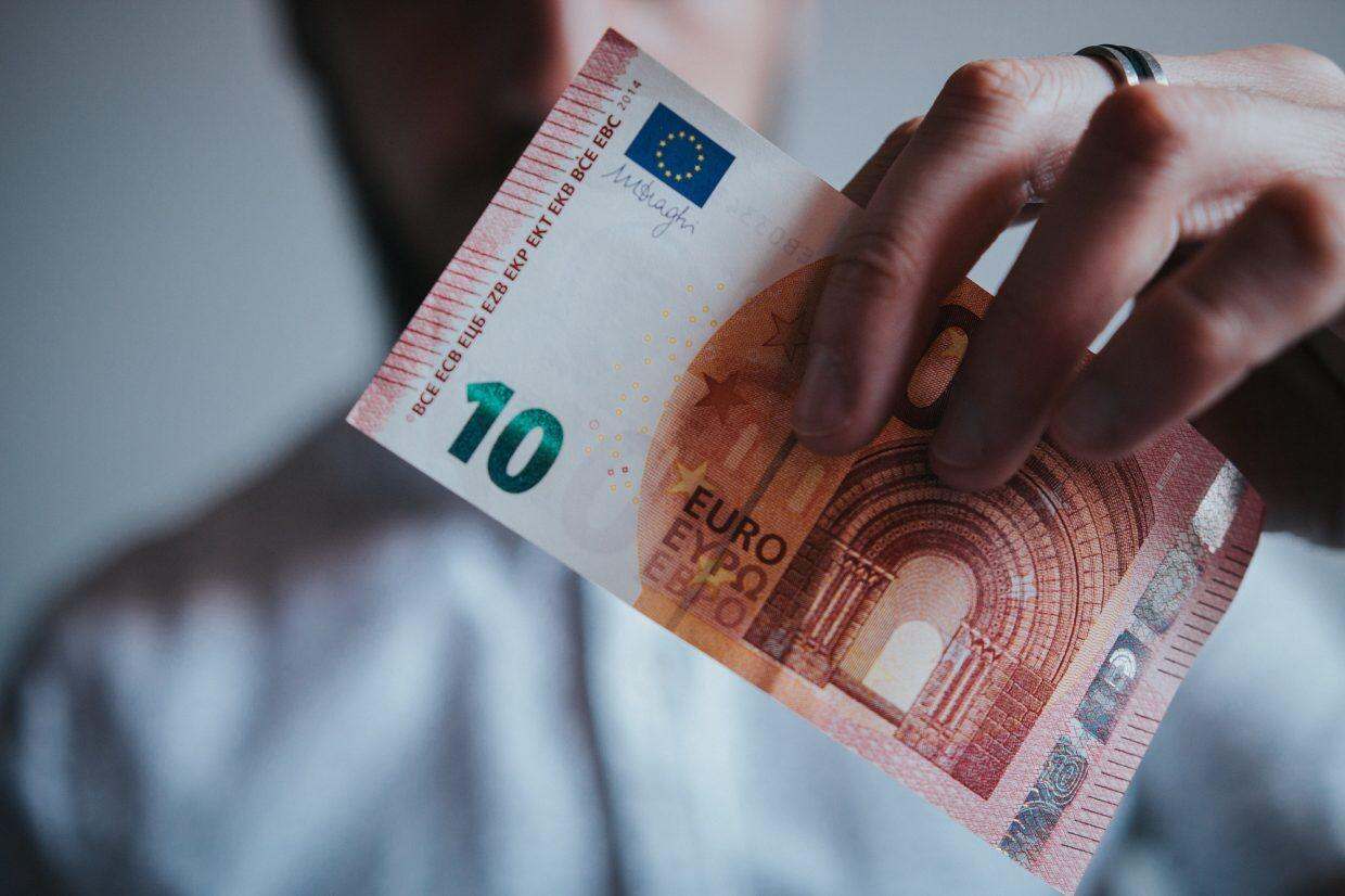 Illustration pour Billets refusés : qui est concerné en pratique ?