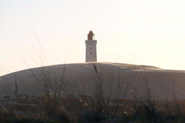 découvrez fortiwifi, la solution idéale pour sécuriser votre réseau sans fil tout en offrant une performance optimale. profitez d'une connexion fiable et d'une protection avancée contre les menaces en ligne, conçue pour les petites et moyennes entreprises.