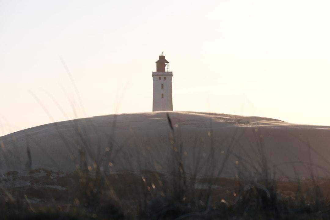 découvrez fortiwifi, la solution idéale pour sécuriser votre réseau sans fil tout en offrant une performance optimale. profitez d'une connexion fiable et d'une protection avancée contre les menaces en ligne, conçue pour les petites et moyennes entreprises.