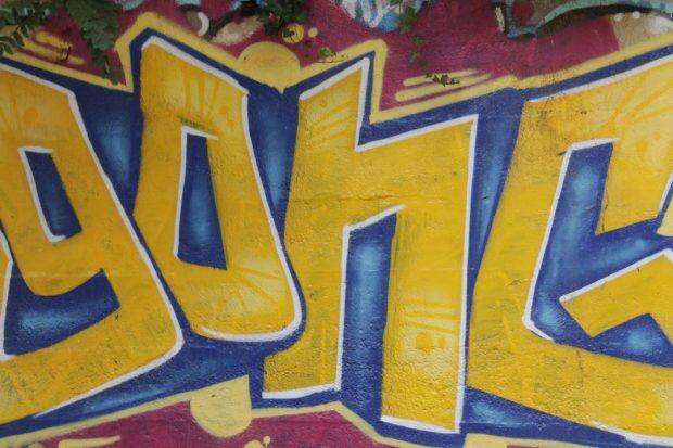 découvrez ce qu'est la sextortion, comment elle fonctionne, ses conséquences et les conseils pratiques pour se protéger contre ce type de chantage en ligne.