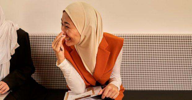 découvrez comment bâtir une carrière sociale épanouissante, les compétences clés requises, les métiers accessibles et les conseils pour réussir dans ce secteur à fort impact humain.