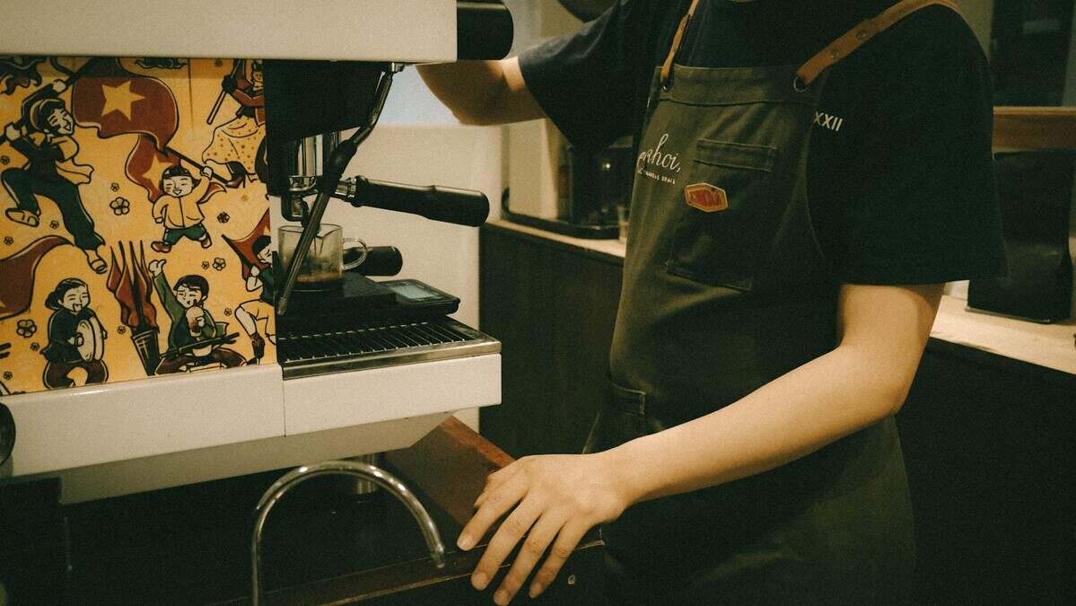 a person washing the hands
