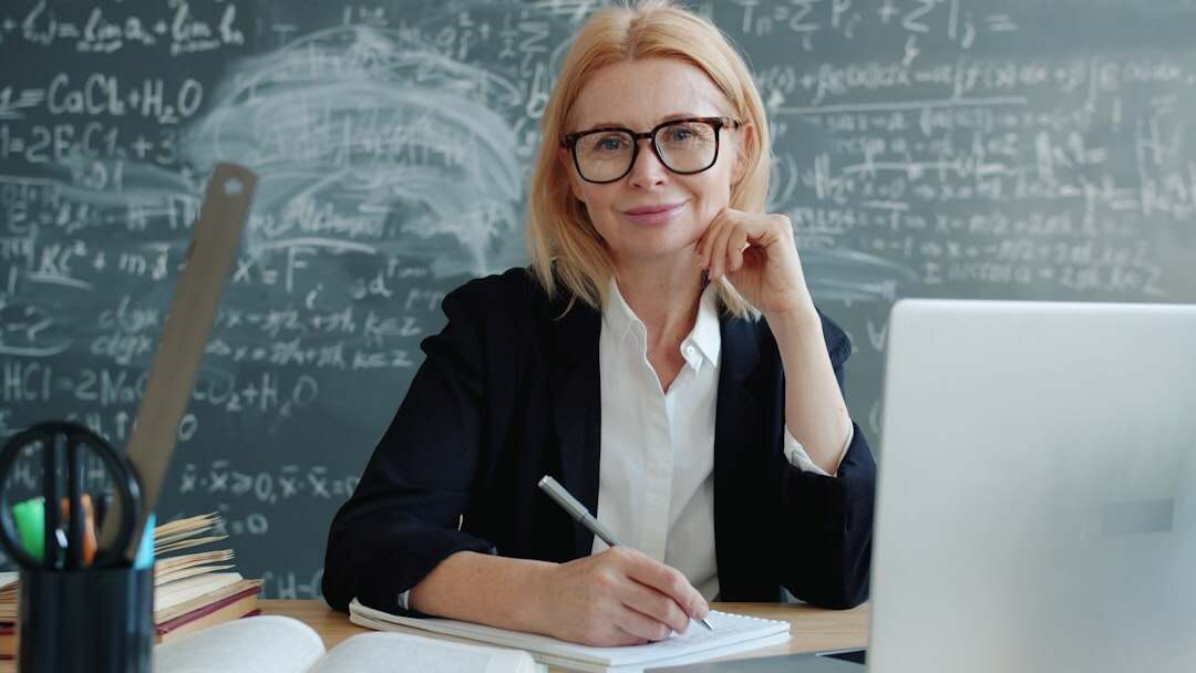 découvrez les informations détaillées sur le salaire des éducateurs, incluant les facteurs influençant la rémunération et les perspectives de carrière.