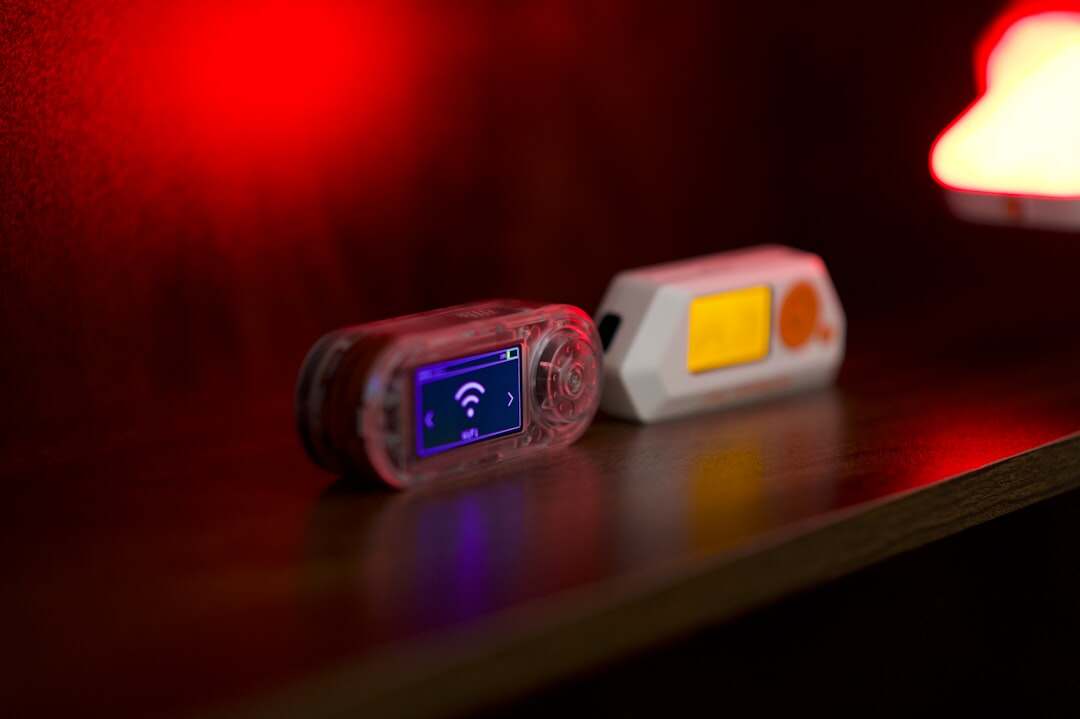 découvrez les principes de l'ethical hacking, une pratique responsable pour tester la sécurité des systèmes informatiques et prévenir les cybermenaces.