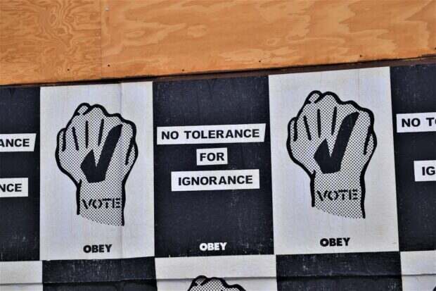 découvrez les principes de la tolérance aux pannes pour garantir la fiabilité et la continuité des systèmes informatiques même en cas de défaillance.