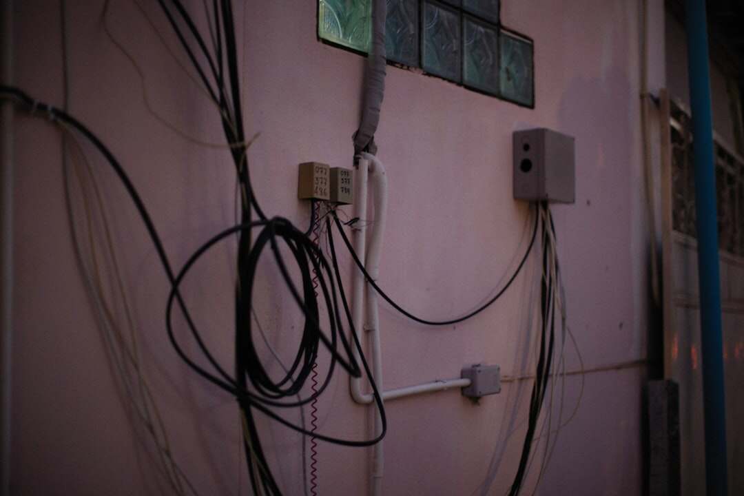 contrôle d'accès réseau : sécurisez votre infrastructure en autorisant uniquement les appareils et utilisateurs approuvés à se connecter, garantissant ainsi la protection de vos données et de votre réseau.