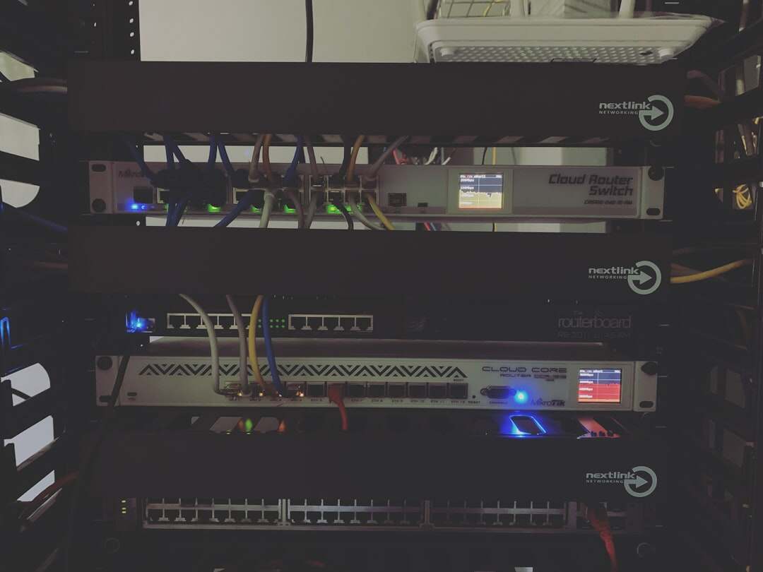 découvrez comment les listes de contrôle d'accès réseau (acl) améliorent la sécurité en régulant le trafic autorisé sur vos réseaux informatiques.