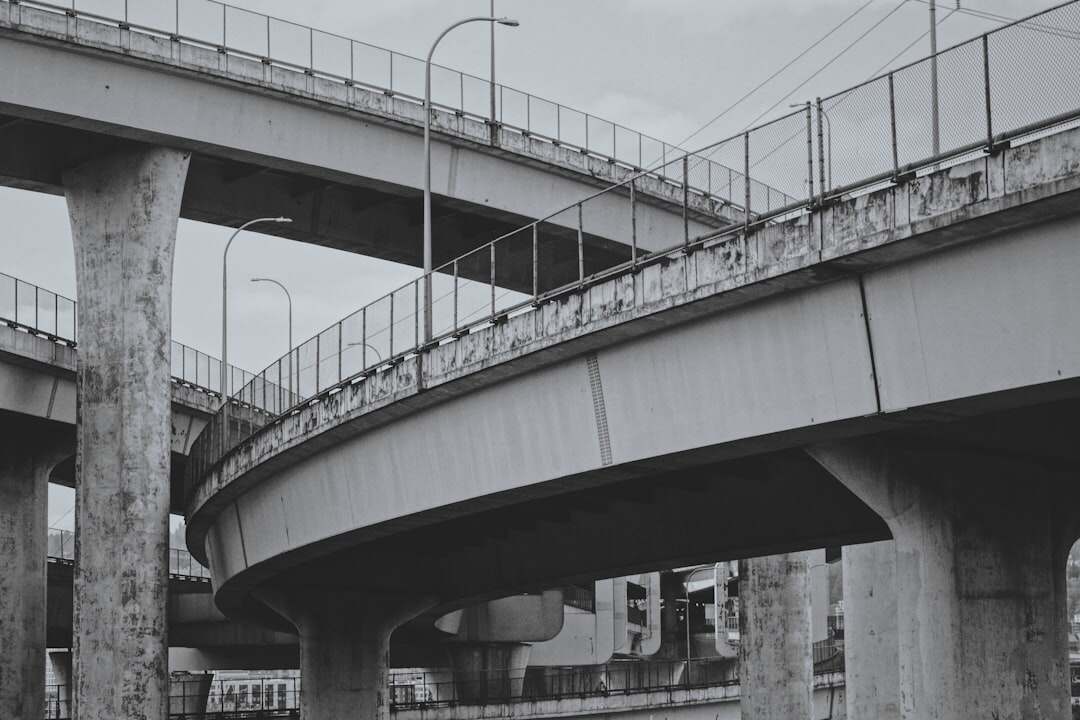 découvrez les principes de l'infrastructure à clé publique (pki) : sécurité renforcée, gestion des certificats et authentification fiable pour protéger vos communications numériques.