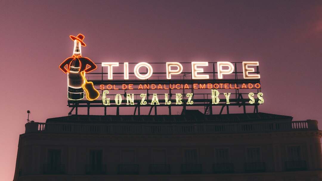 découvrez le protocole tcp/ip, la base des communications sur internet, assurant le transfert fiable des données entre ordinateurs et réseaux.