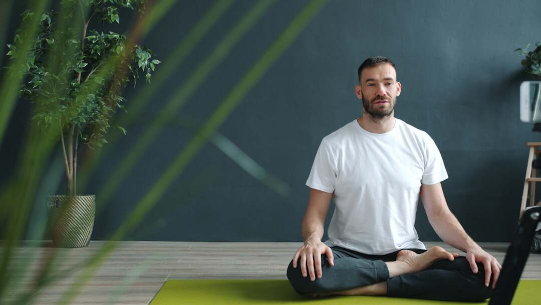 découvrez les salaires des professeurs de yoga, les facteurs influençant leurs revenus et les opportunités de carrière dans le domaine du yoga.