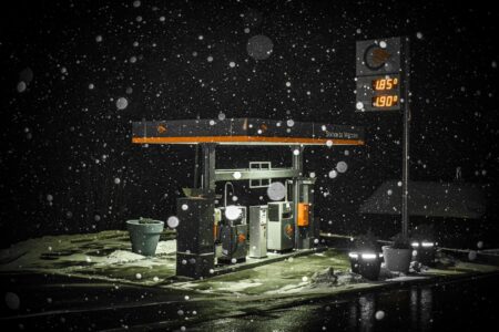 Essence vs E85 : combien économisez-vous vraiment en 2026 ? Le calcul complet a machine on the snow