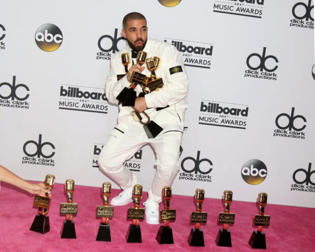 Drake dépasse Michael Jackson : 14 numéros 1, un record et une polémique drake