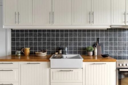 Quel carrelage mural choisir pour une cuisine moderne et facile à entretenir ? faience