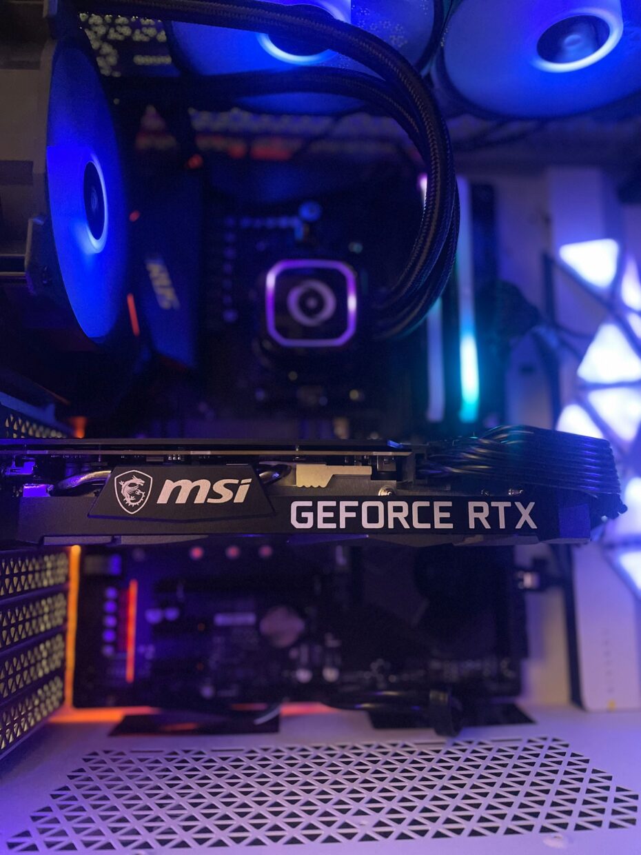 AMD : le challenger qui fait moins le malin mais qui avance