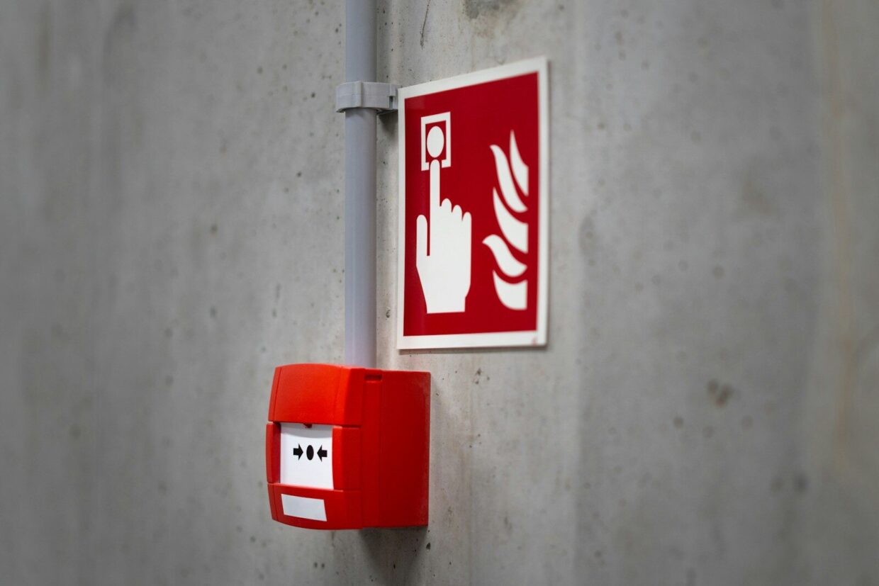 Fire alarm system, ready to be triggered.