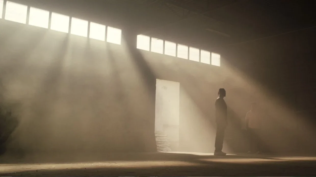 WHO (2026) : Wil Aime passe enfin au grand écran, 7 ans de silence, un thriller, et une thèse sur les monstres who film