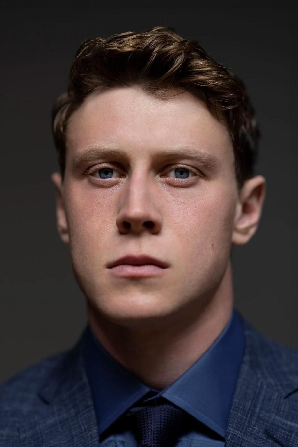 George MacKay : pêche, voyage temporel et rêve de Bond en mode méchant