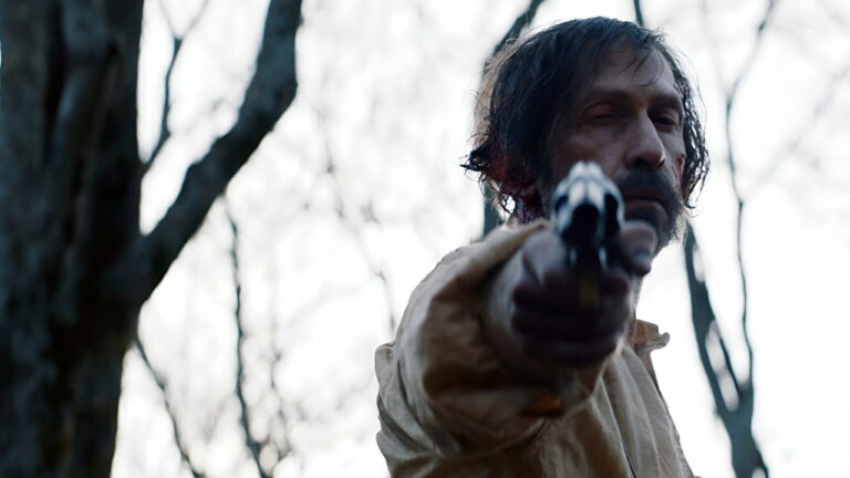 Tim Blake Nelson et Old Henry : le western discret qui grimpe sur Netflix