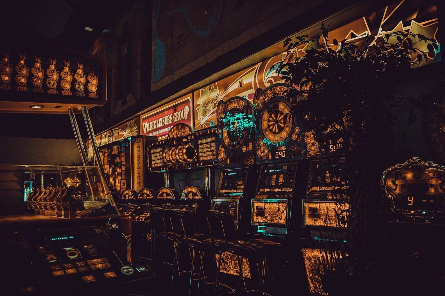 Jeux d’argent au Canada : pourquoi le marché gagne du terrain multicolored arcade machines