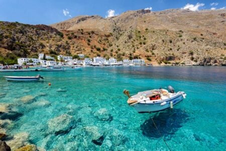 Pourquoi la Grèce séduit autant pour un séjour en Europe ? img--pourquoi-la-grece-seduit-autant-pour-un-sejour-en-europe