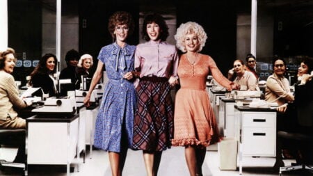 Dolly Parton dans 9 to 5 : quand la reine de la country a débarqué au cinéma sans demander la permission