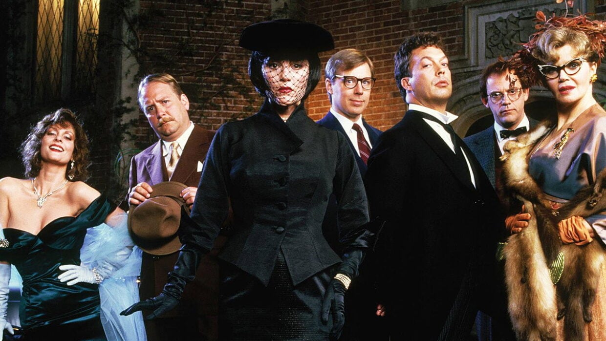 Tim Curry dans Clue : le meilleur rôle d’un flop devenu culte