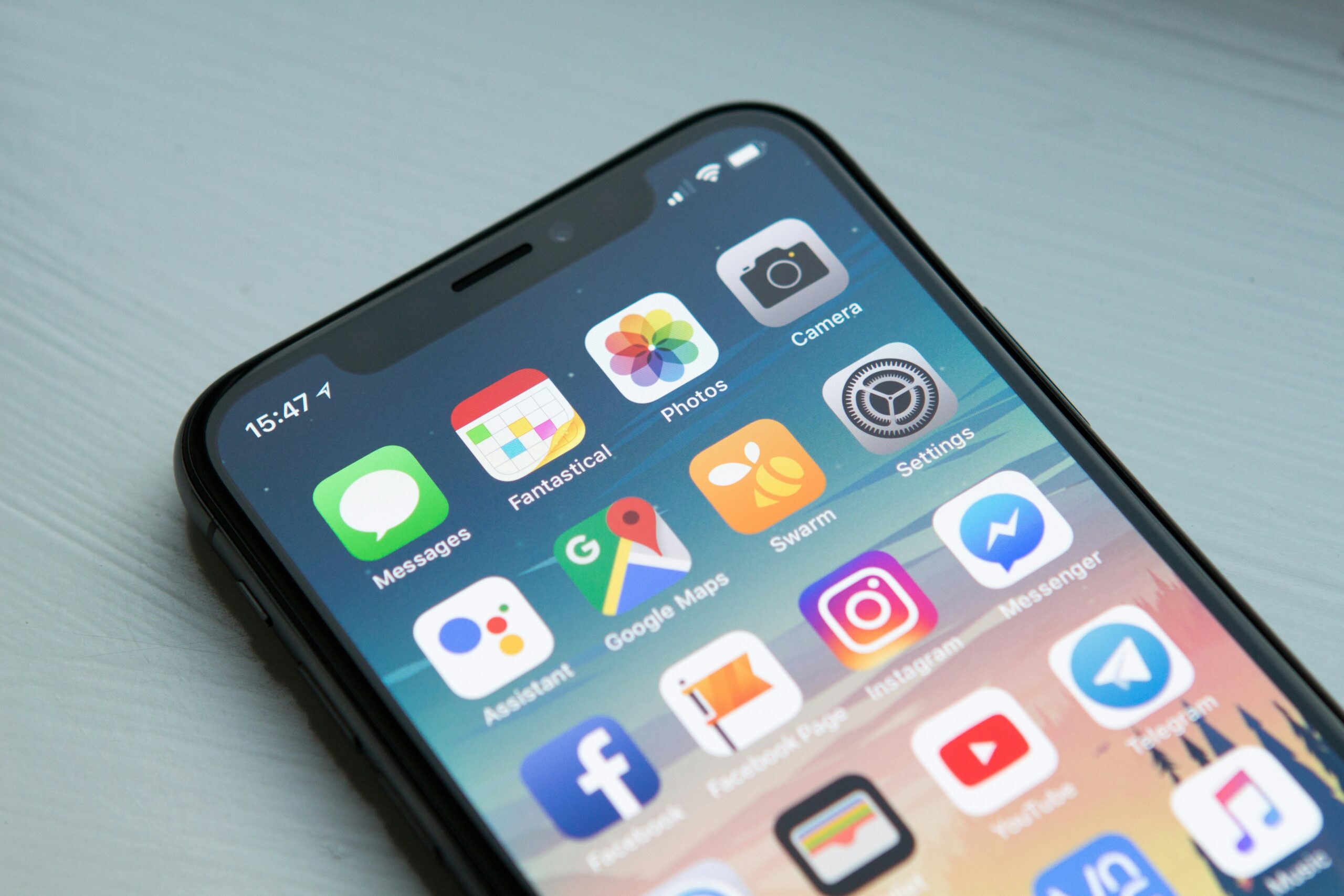 Apple en retard, ou Apple en deux services