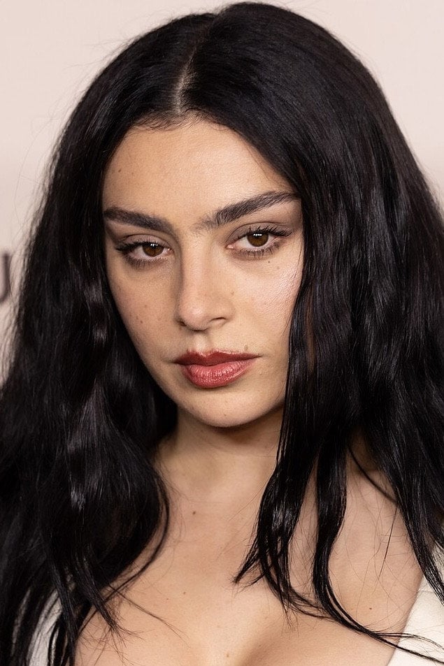 Charli XCX, confinement et hyperpop : quand How I’m Feeling Now devient un film de création