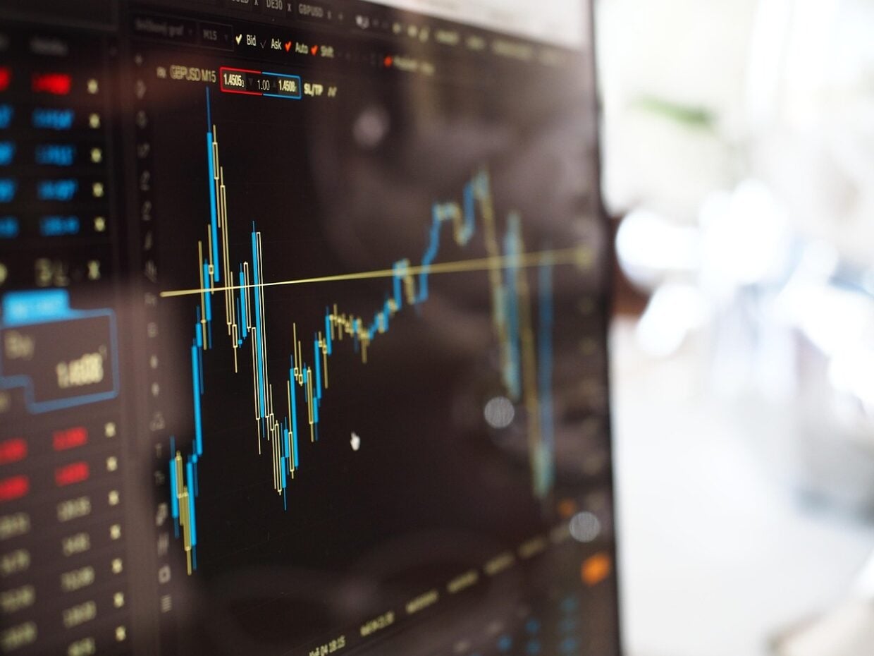 Investir en Bourse en 2026 : quelles actions acheter avec méthode COURBE
