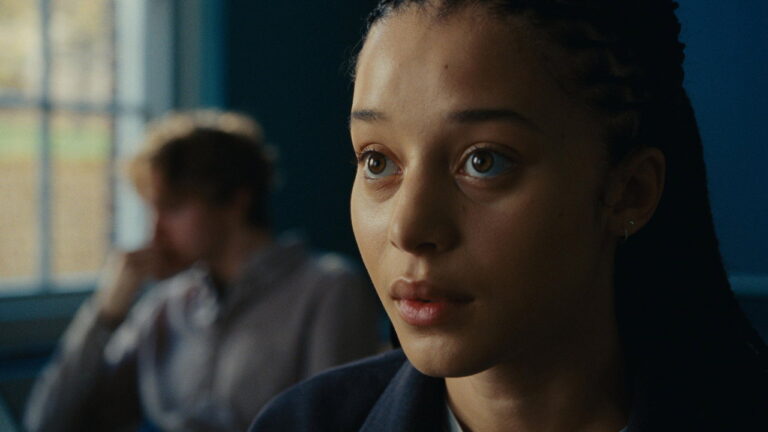 The Julia Set : Chase Infiniti impose sa présence dans le film de Niki Byrne