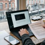 Illustration éditoriale — OpenAI annonce textGrain dans l’UE, sans garantie de détection